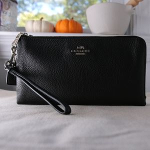 Coach Leather Black & Gold Wristlet
